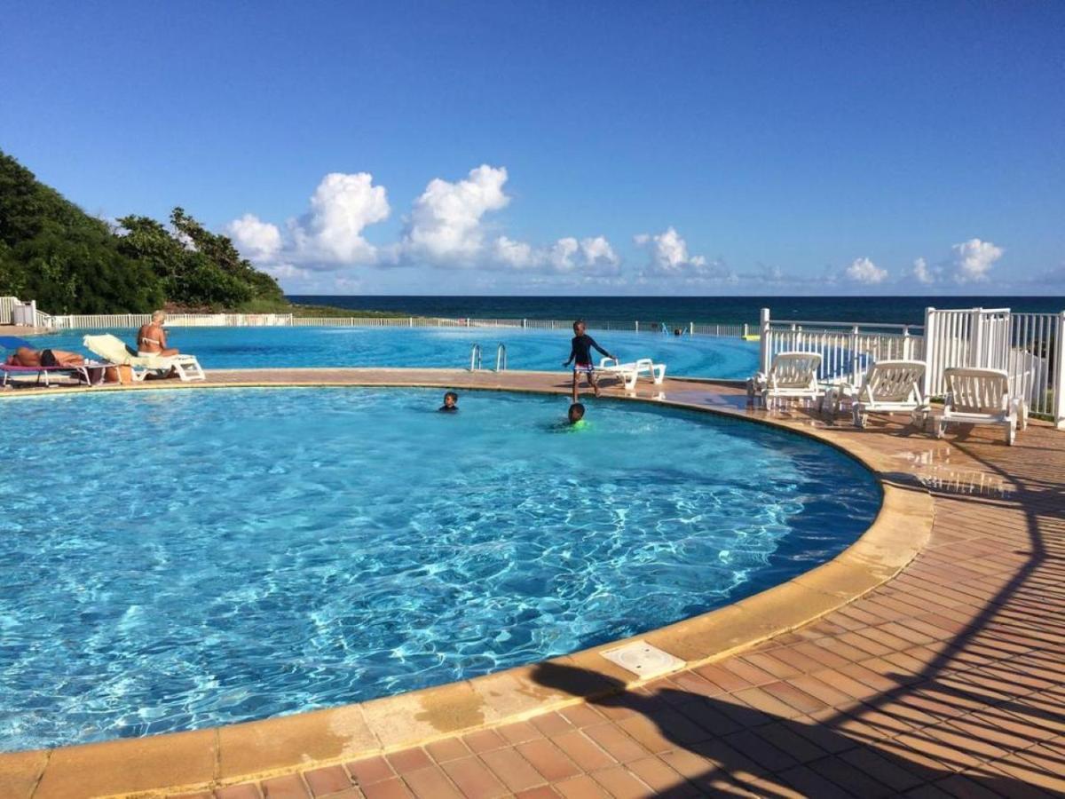 Studio Mojito Vue Mer,Piscine Avec Cuve Eau Et Acces Plage Et Piscine Anse Des Rochers Saint-Francois  Bagian luar foto